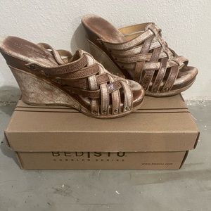 Bed Stu Metallic Rose Gold Woven Wedge Sandals